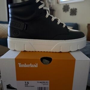 Timberland High Top Platform Women’s Sneakers 7.5 M